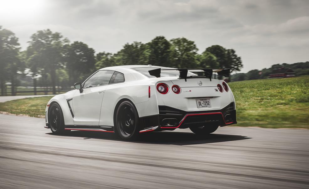 Nissan GT-R