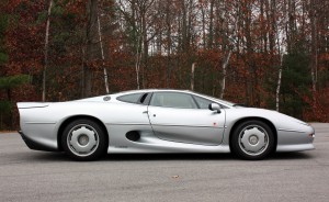 Jaguar XJ220