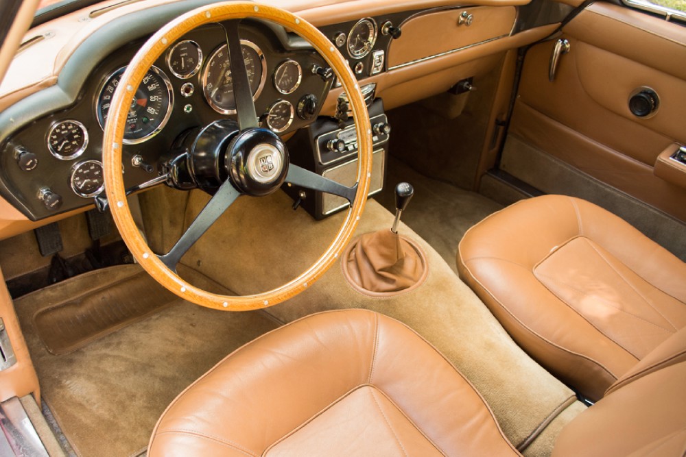 Aston Martin DB6 Interior