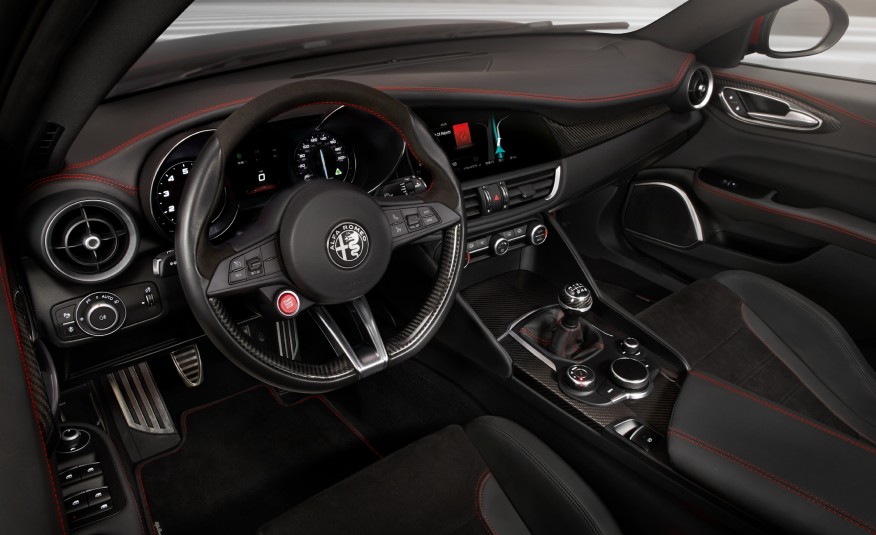 Alfa Romeo Giulia Interior