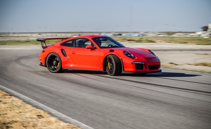 Porsche Gt3 Rs Vs Lamborghini Huracan