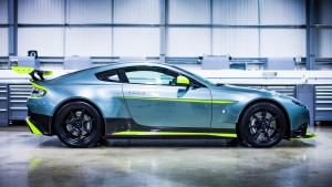 Aston Martin Vantage GT8