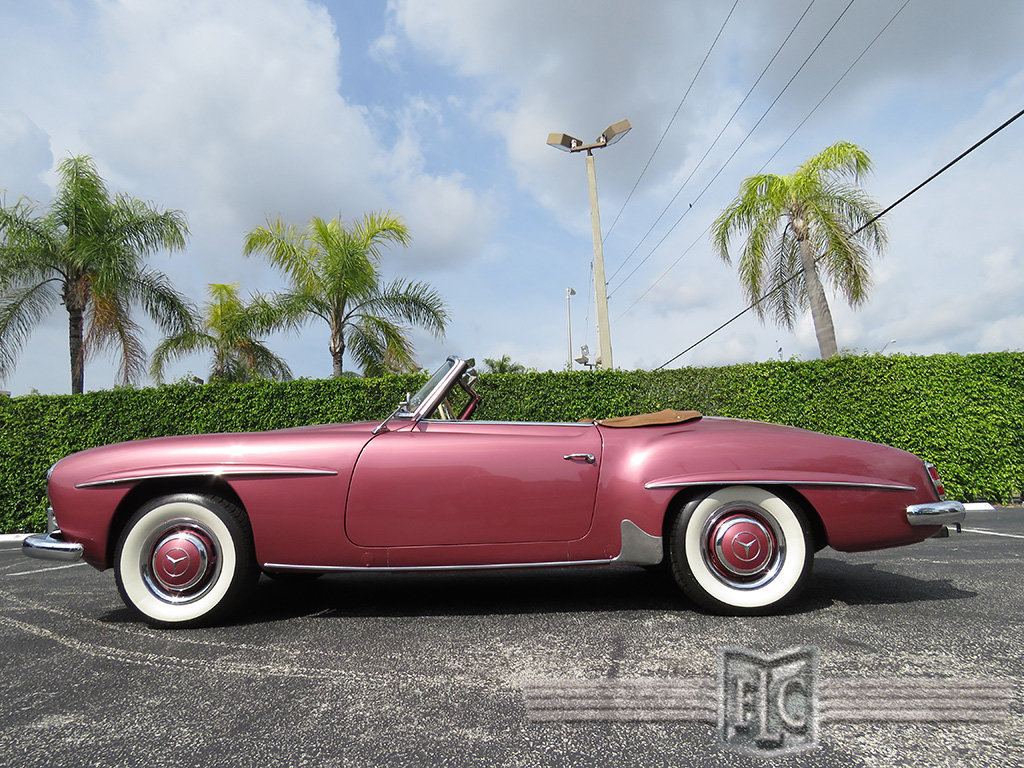 Strawberry 1958 Mercedes-Benz 190SL Roadster