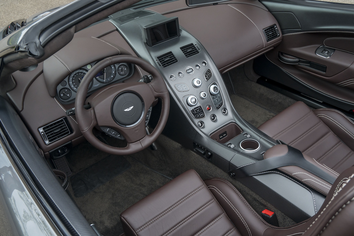 Aston Martin Vantage GT12 Roadster Interior
