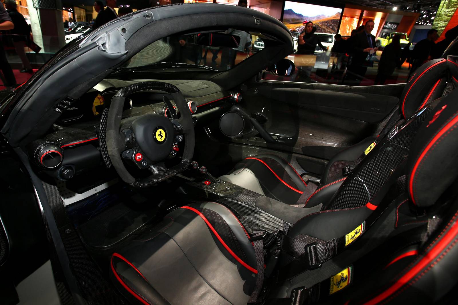 Ferrari LaFerrari Aperta Interior