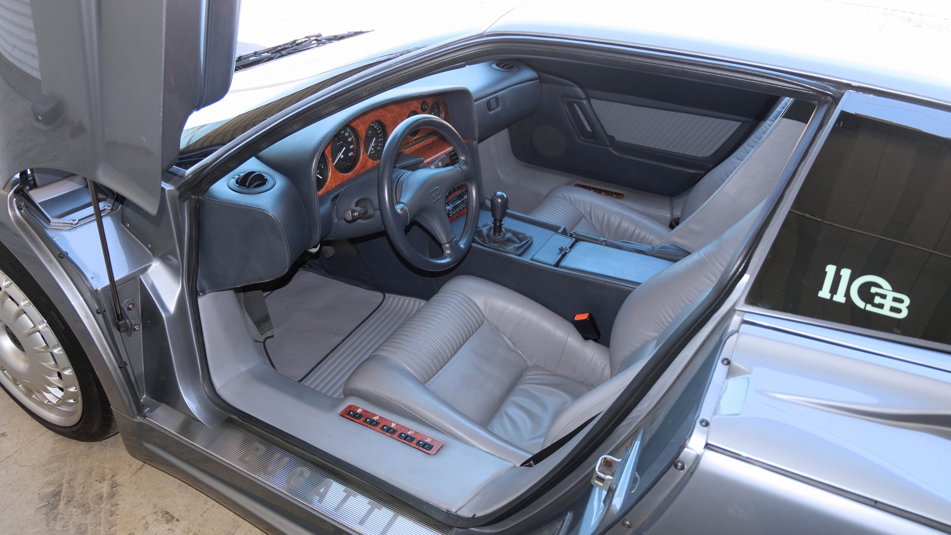 1993 Bugatti EB110 GT Interior