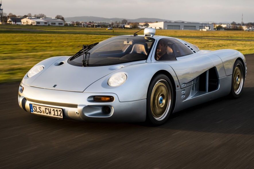 Isdera Commendatore 112i