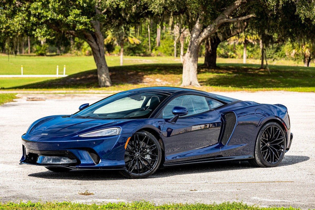 McLaren GT