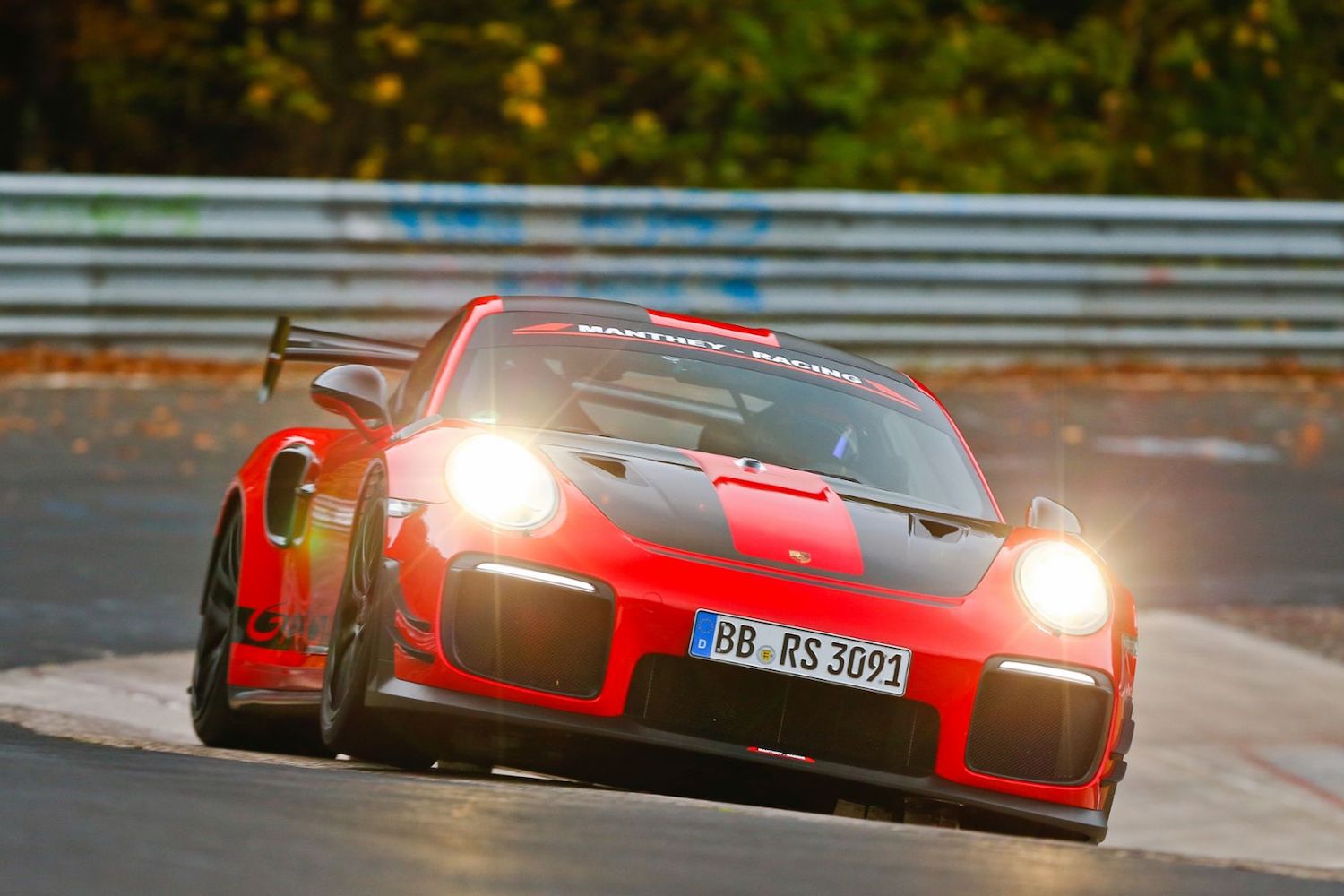 Porsche 911 GT2 RS MR Nürburgring